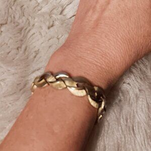 Vintage Elegance! Vintage Crown Trifari Large Link Bracelet